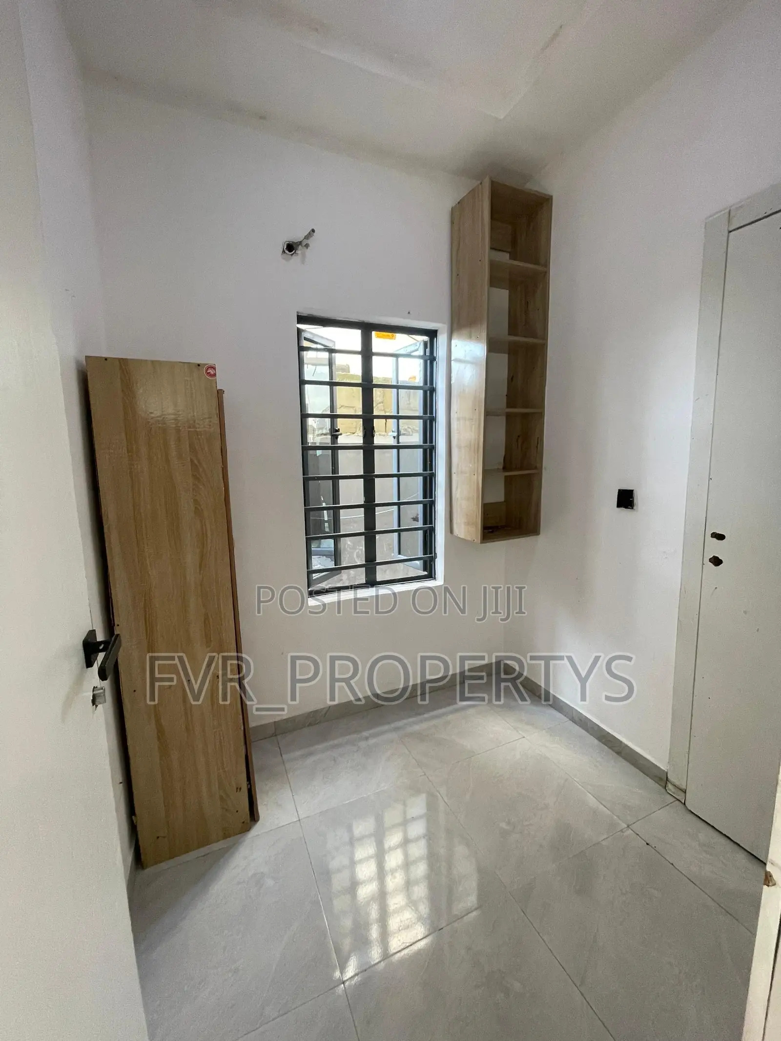 Bq Shared Apartment in Ikota