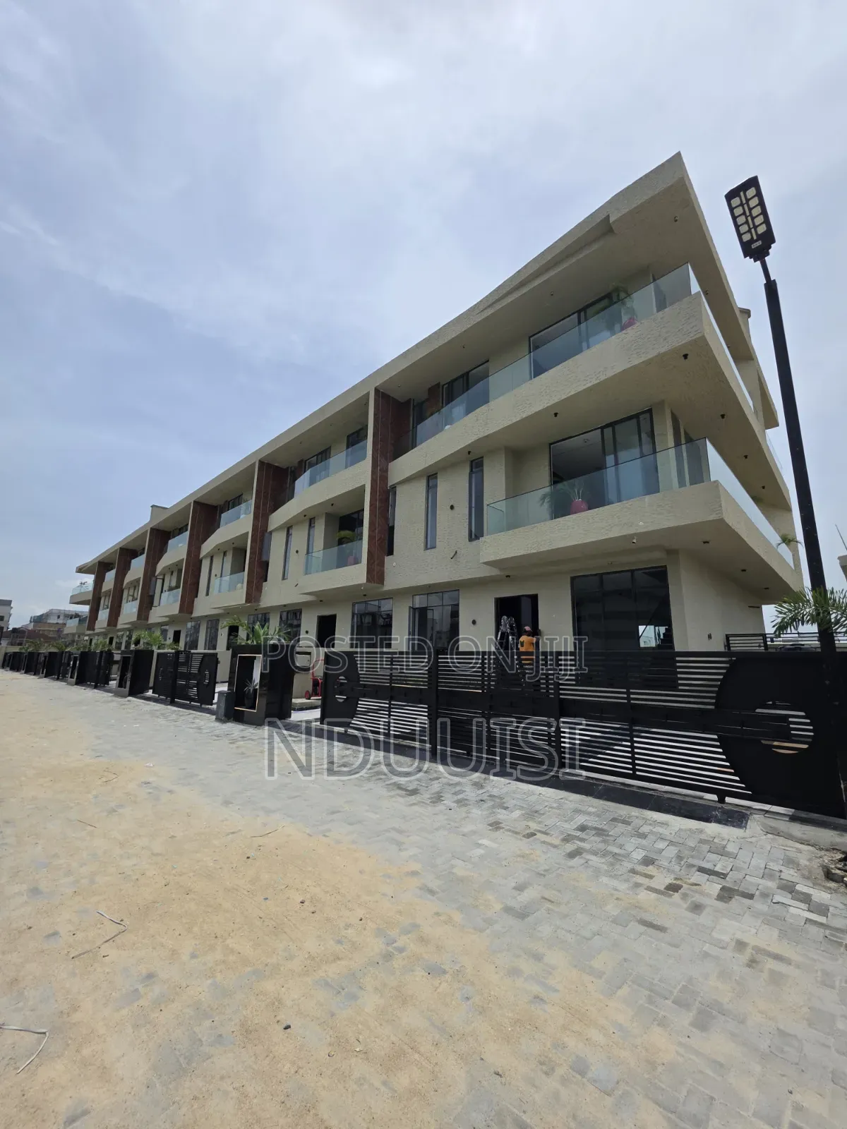 5bdrm Townhouse/Terrace in Lekki Phase 1 for sale in Lekki Phase 1