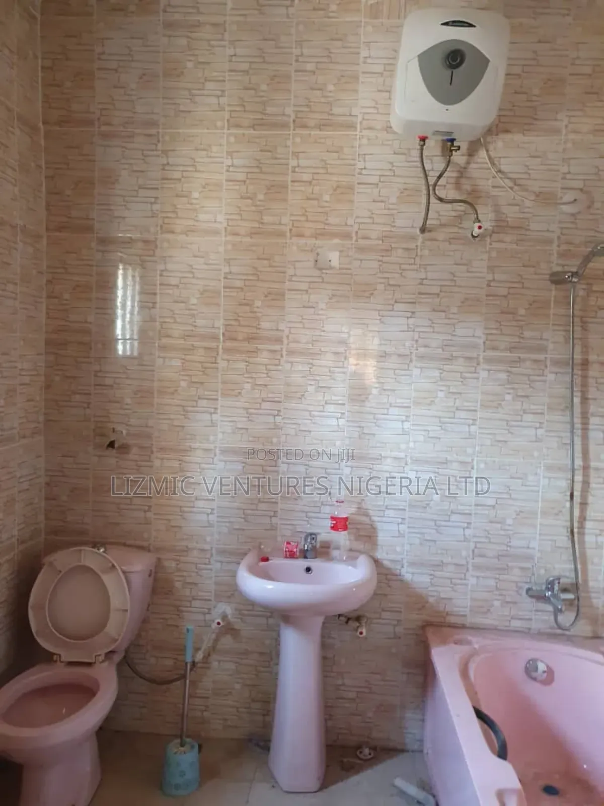 Furnished 4bdrm Apartment in Shonibare for rent in Shonibare Estate