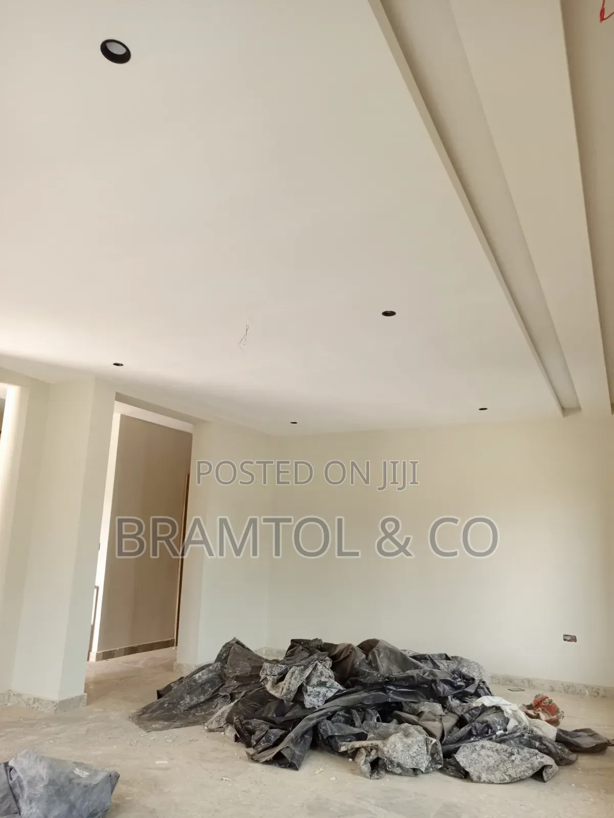 4bdrm Townhouse / Terrace in Mabushi for rent in Mabushi
