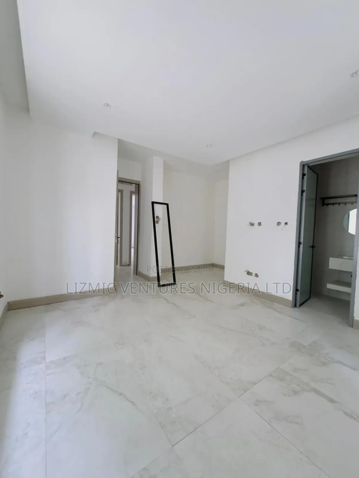 Furnished 3bdrm Apartment in Allen Avenue for sale in Allen Avenue