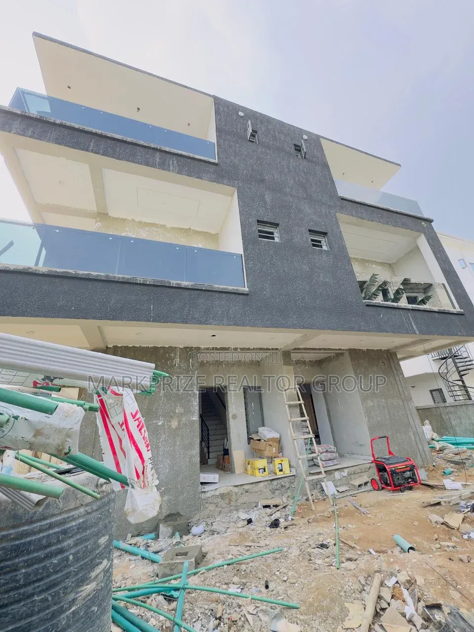 4bdrm Duplex in Ogudu Gra for sale in Ogudu GRA
