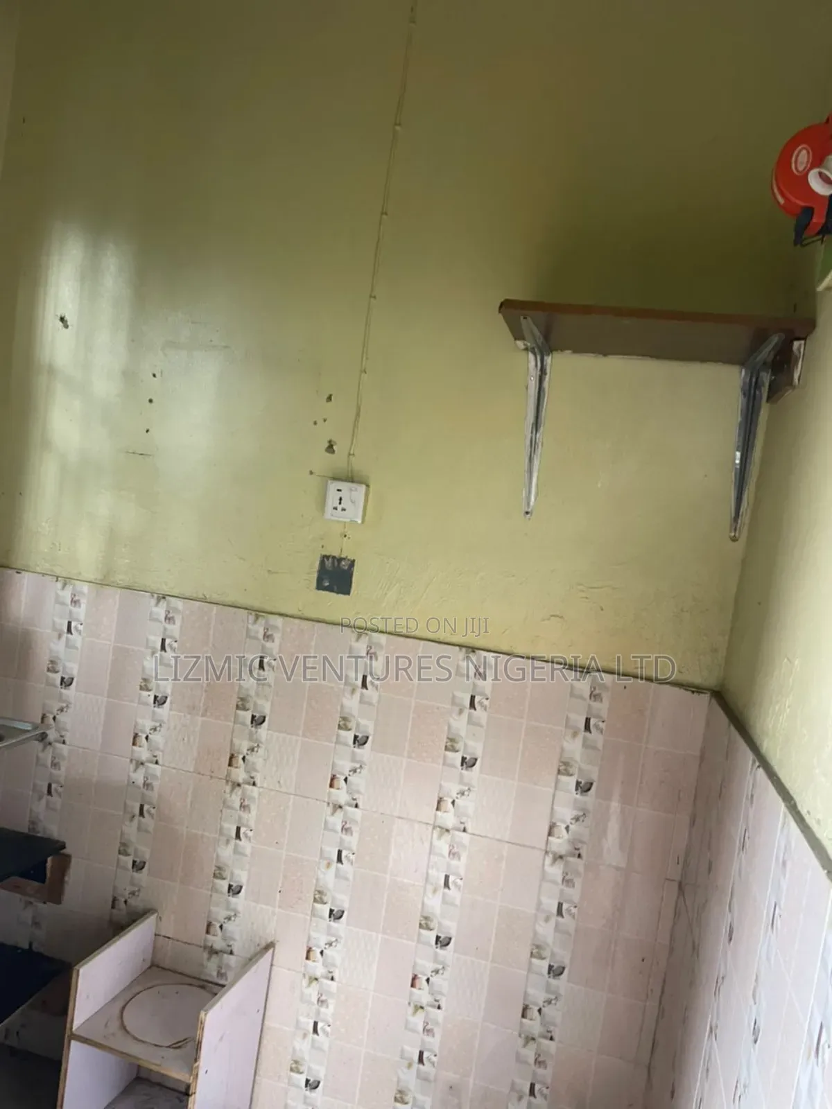 Furnished 3bdrm Apartment in Adeniyi Jones for rent in Adeniyi Jones