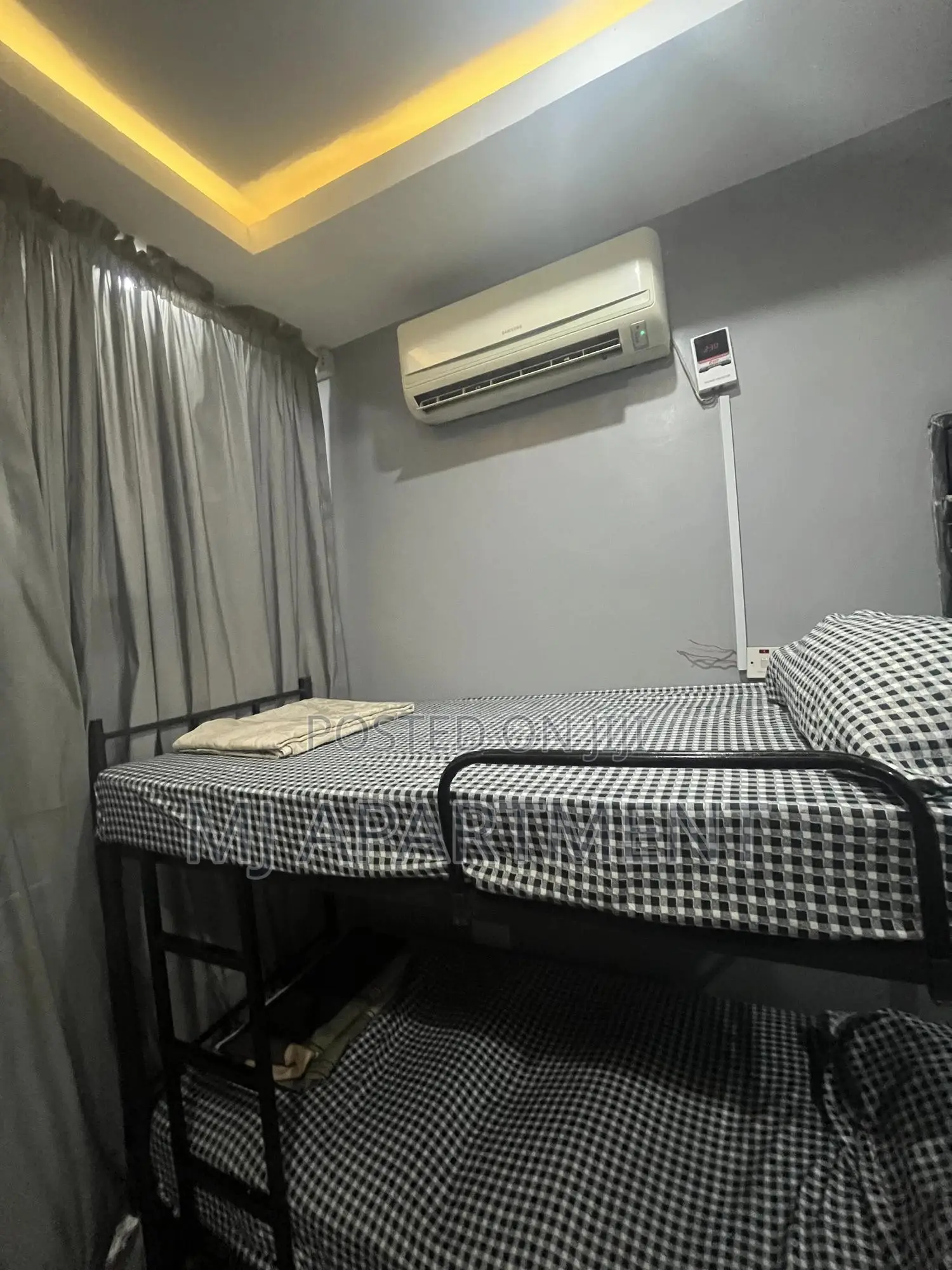 Girl House Apartment in Ikate