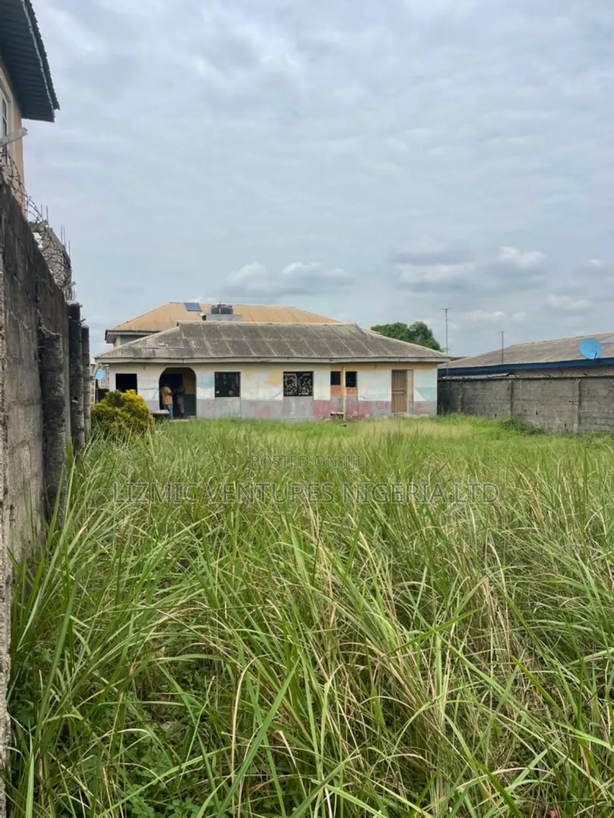 3 Bedroom Flat Tolet for Commercial Use in Igando / Ikotun/Igando