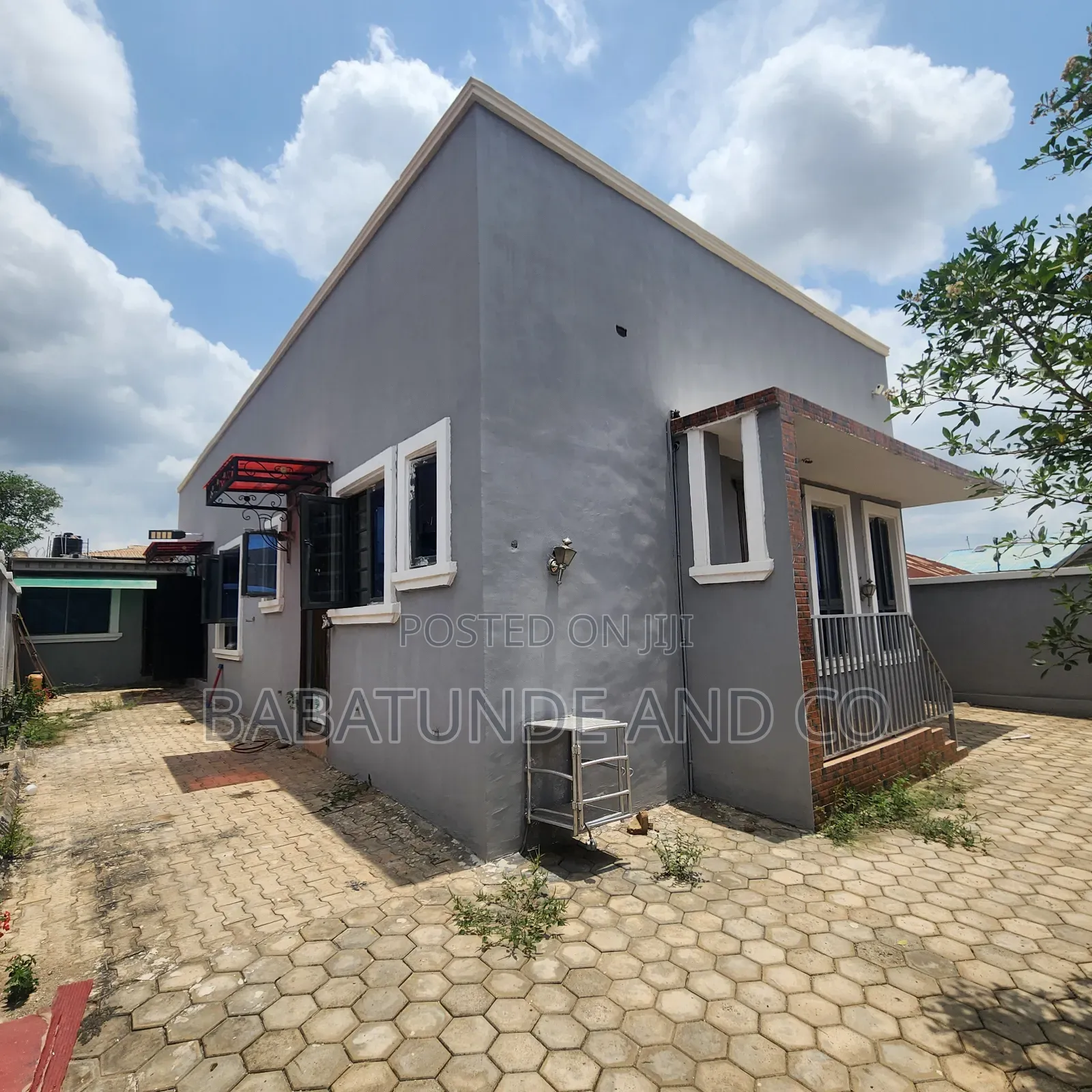 4bdrm Block of Flats in Alegongo Estate, Akobo for sale in Akobo
