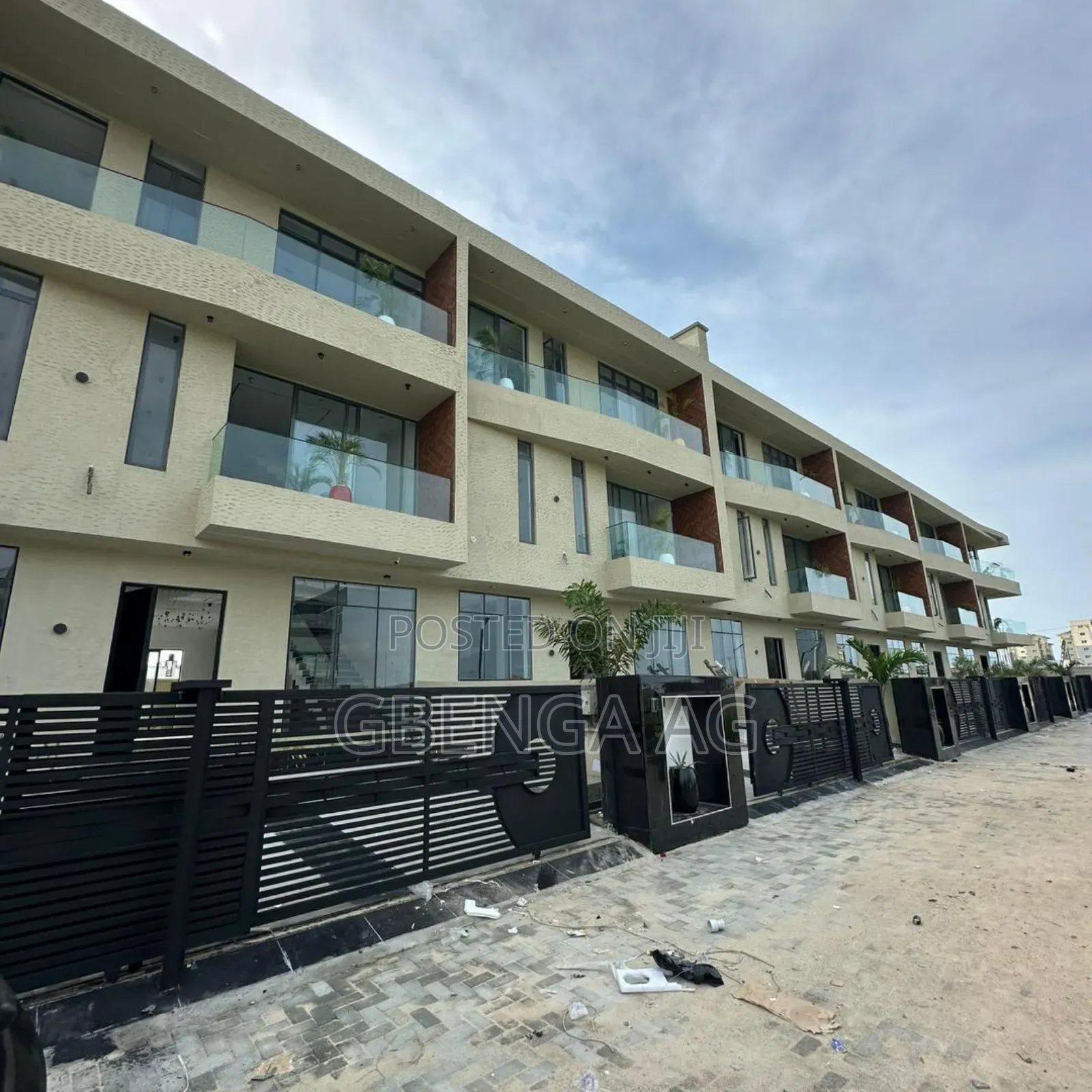 Furnished 5bdrm Duplex in Lekki for sale in Lekki Phase 1