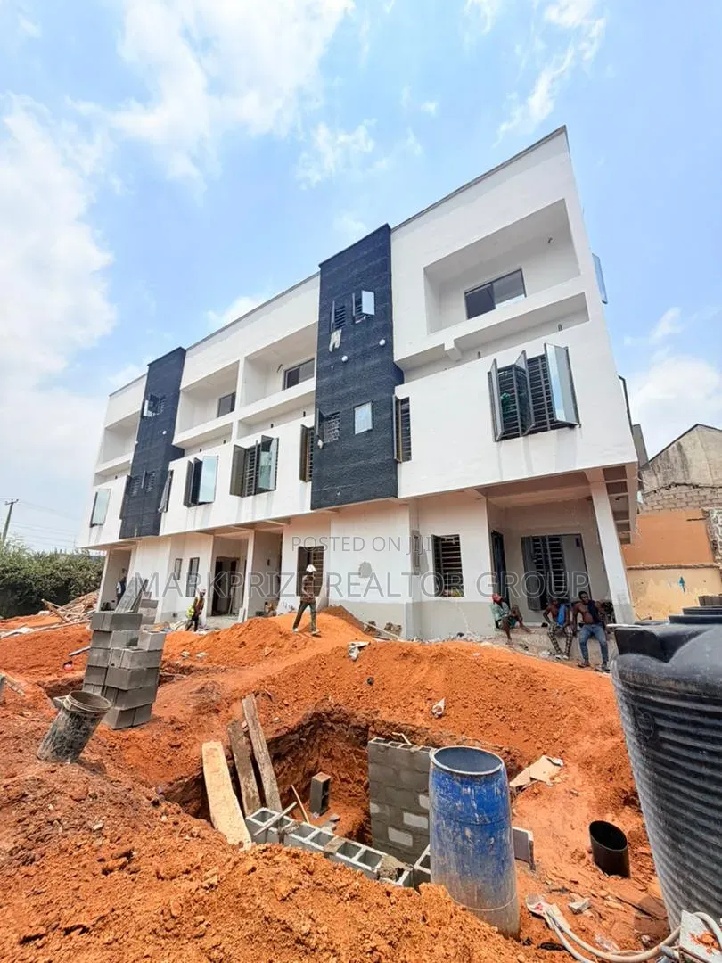 4bdrm Duplex in Ikeja Gra for sale in Ikeja GRA