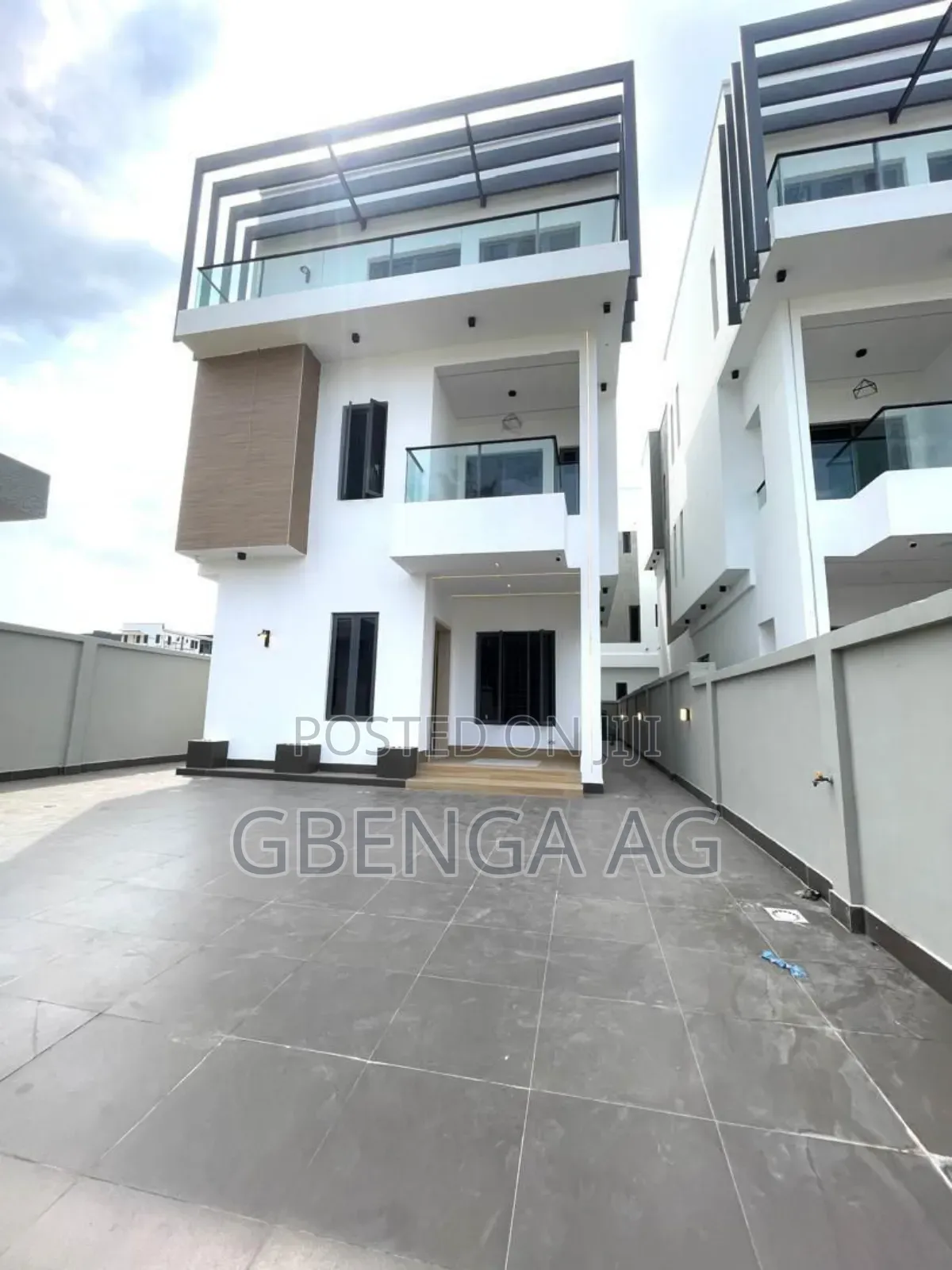 Furnished 5bdrm Duplex in Lekki for sale in Lekki Phase 1