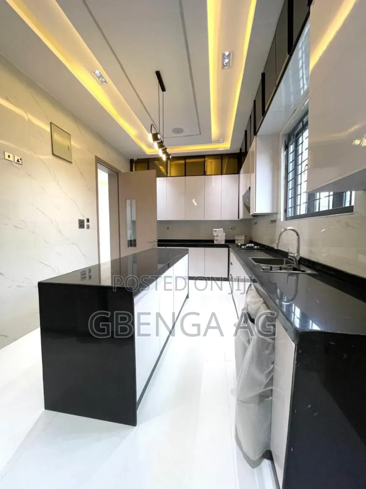 Furnished 5bdrm Duplex in Lekki for sale in Lekki Phase 1
