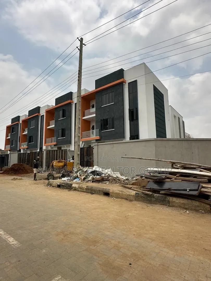 Furnished 4bdrm Duplex in Ogudu Gra for sale in Ogudu GRA