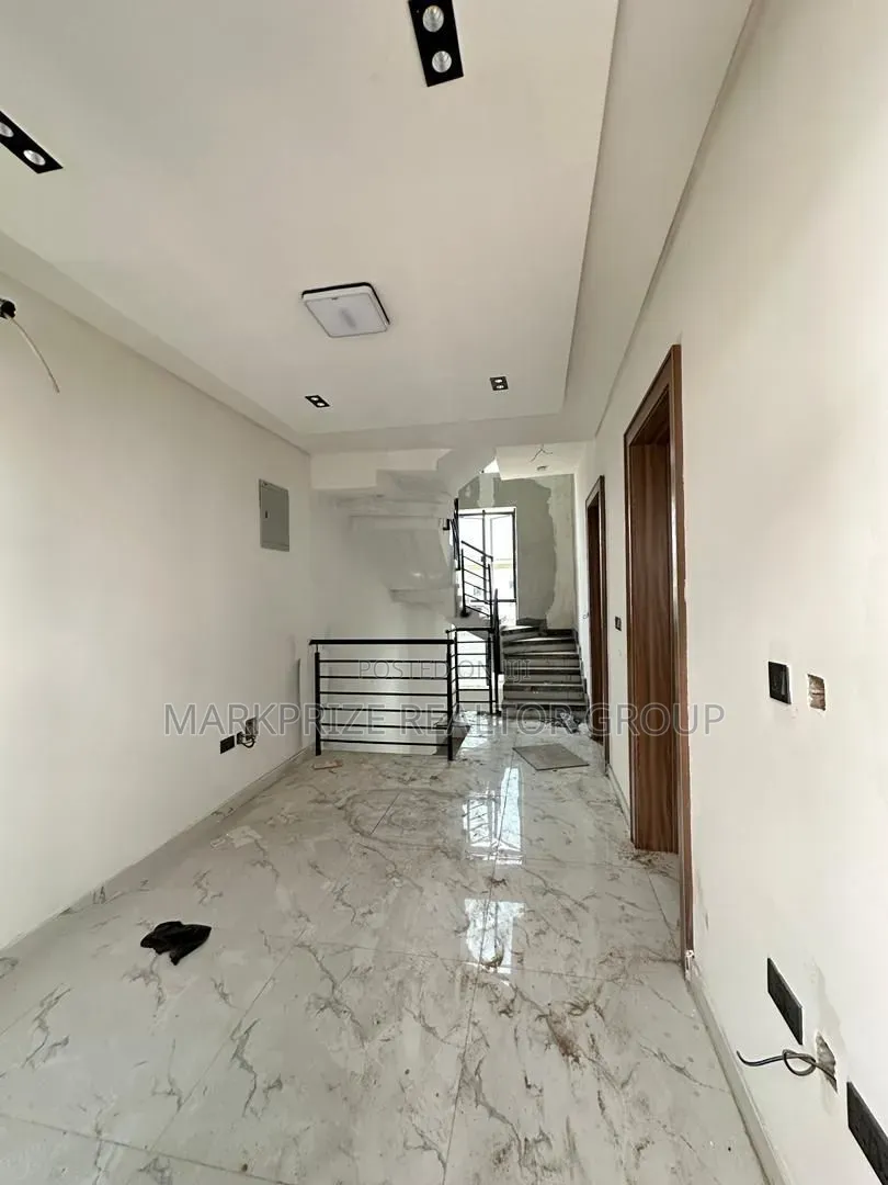 Furnished 4bdrm Duplex in Ogudu Gra for sale in Ogudu GRA