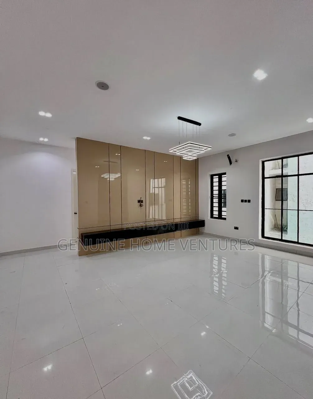 2bdrm Apartment in Ologolo Lekki for sale in Ologolo
