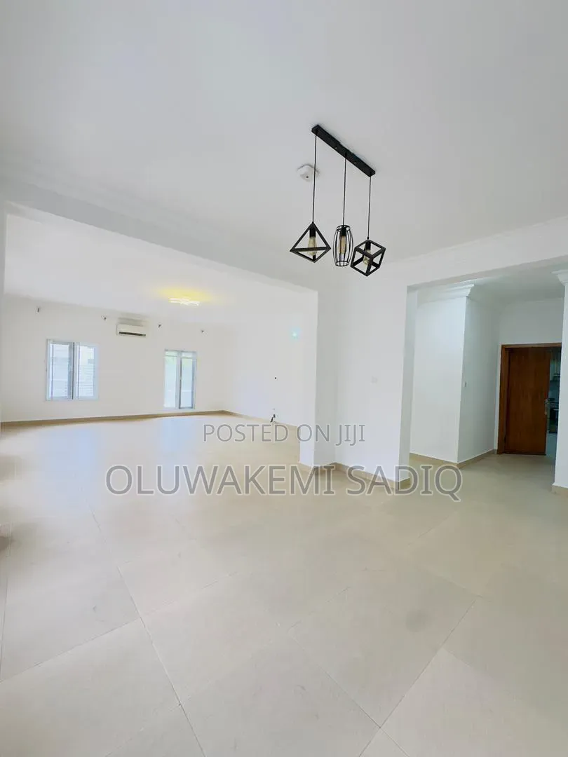 3bdrm Duplex in Banana Island for rent in Banana Island