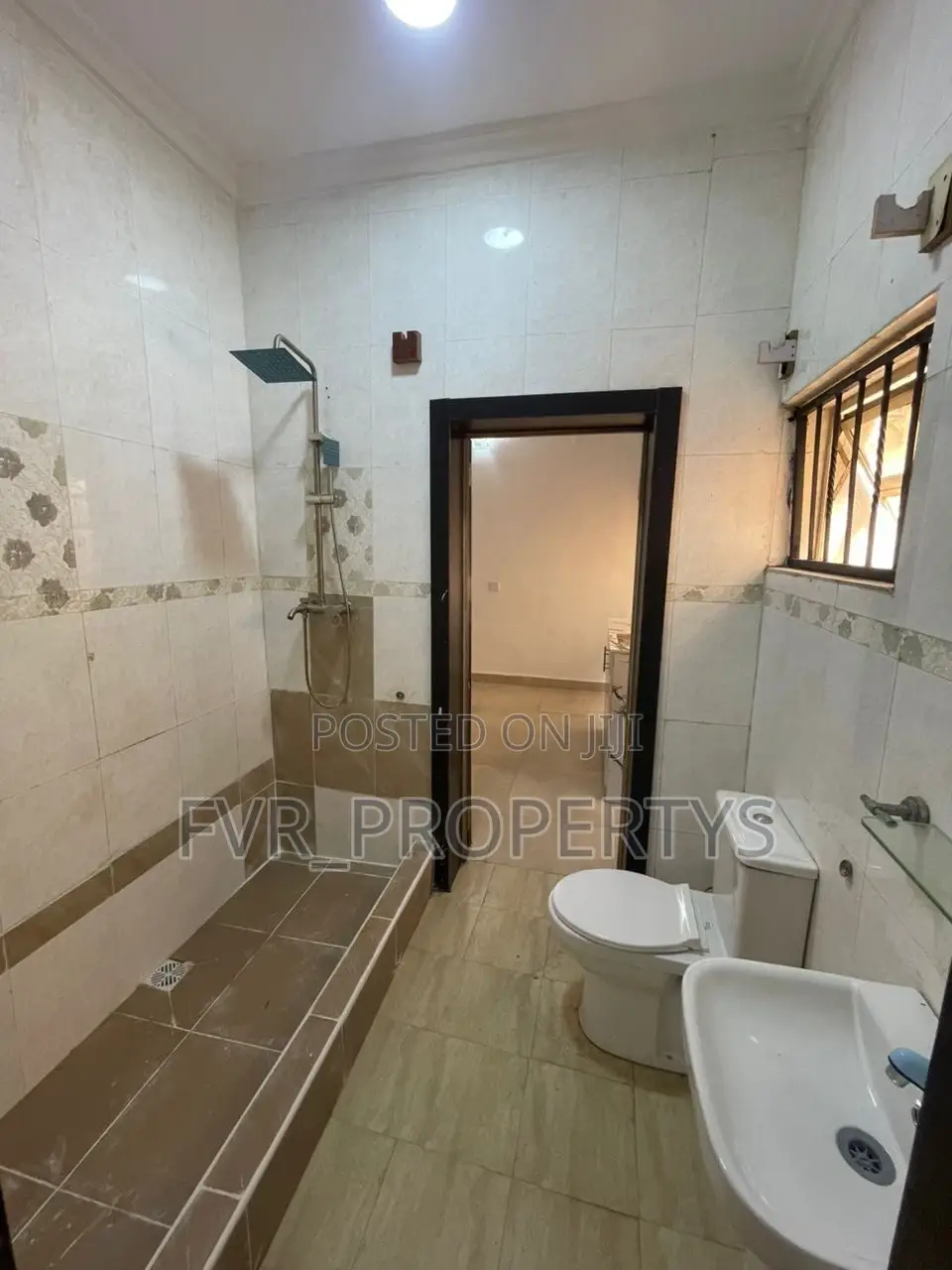 Mini Flat in Chervon Estate, Chevron for rent in Chevron