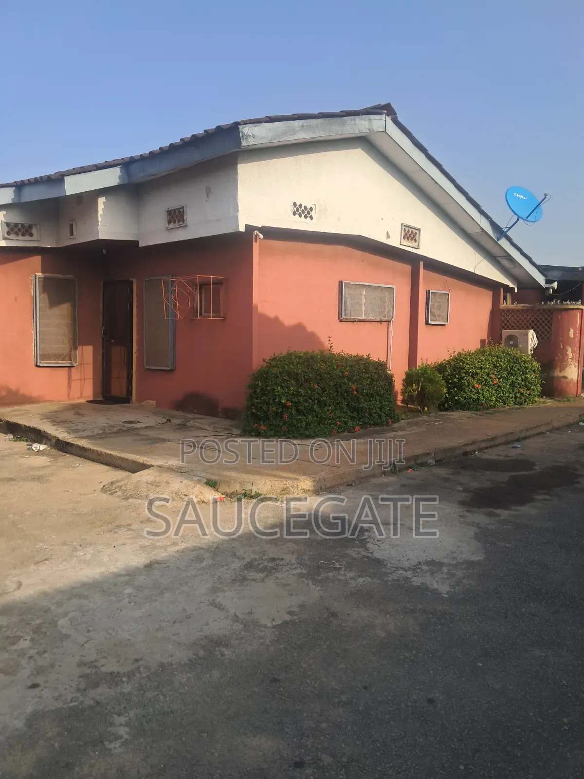 4bdrm Bungalow in Chevron Estate, Satellite Town for sale in Satellite Town