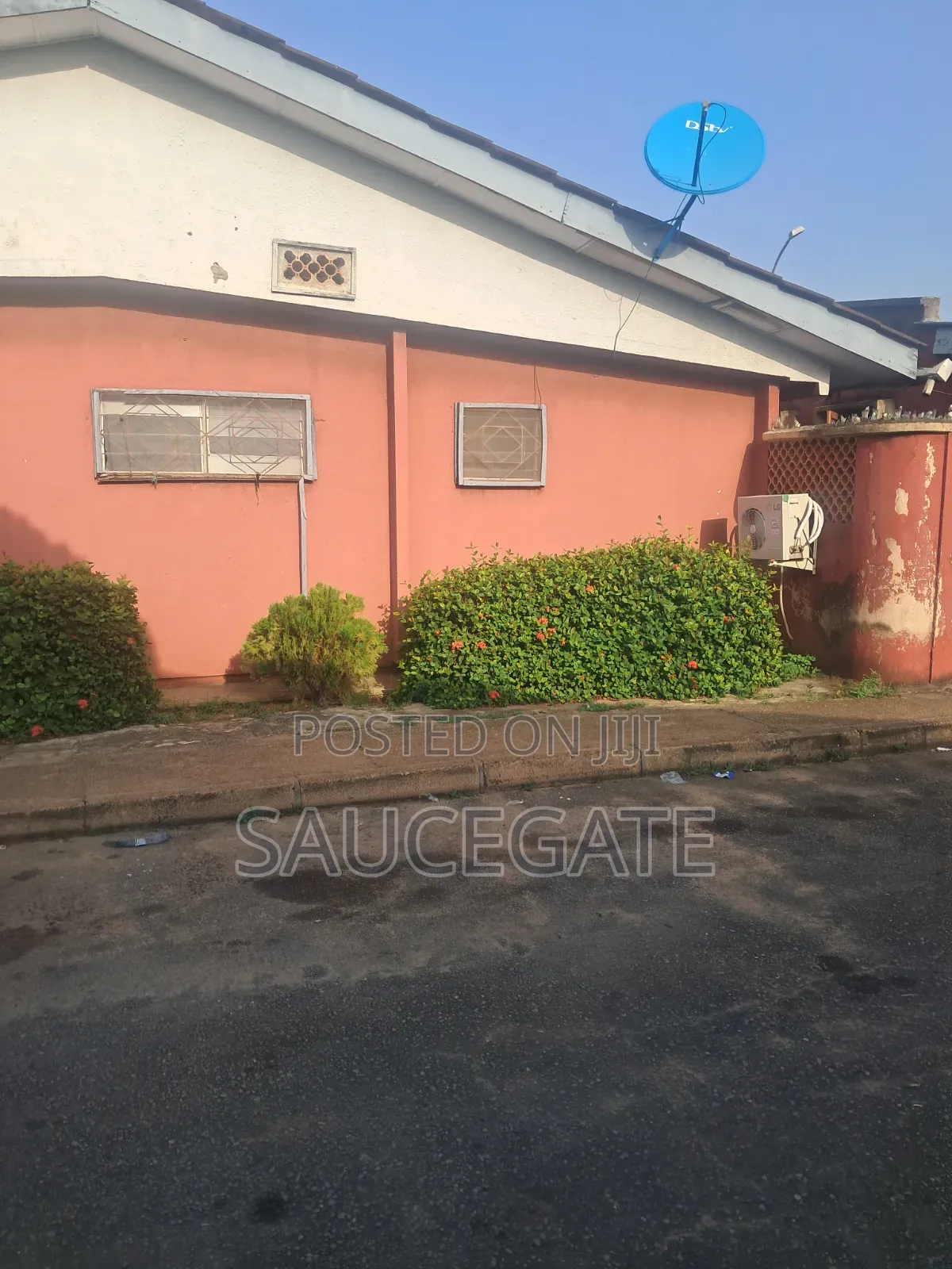 4bdrm Bungalow in Chevron Estate, Satellite Town for sale in Satellite Town