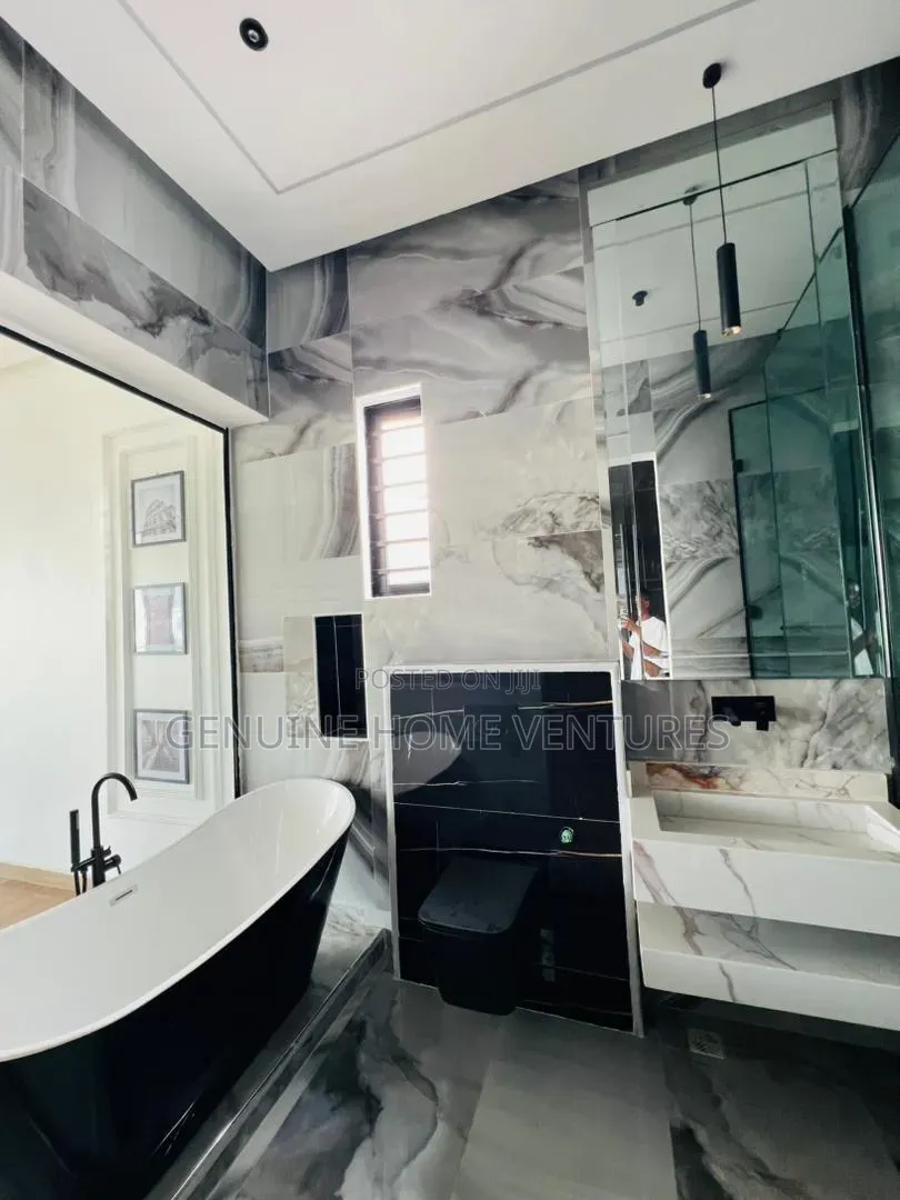 5bdrm Duplex in Ikate Lekki for sale in Ikate