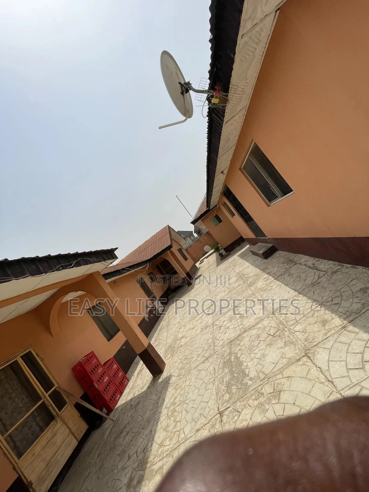 2bdrm Block of Flats in Apple Lane, Akala Express for sale in Akala Express