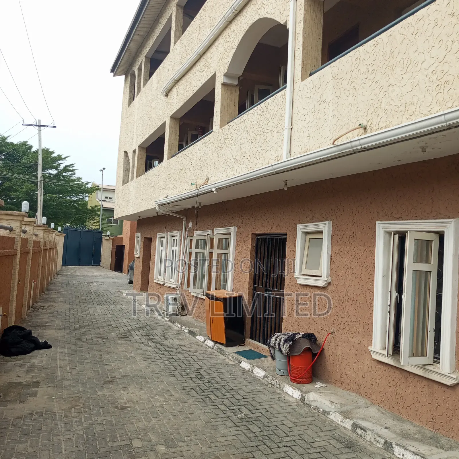 2bdrm Apartment in Ikate, Ilasan for rent in Ilasan