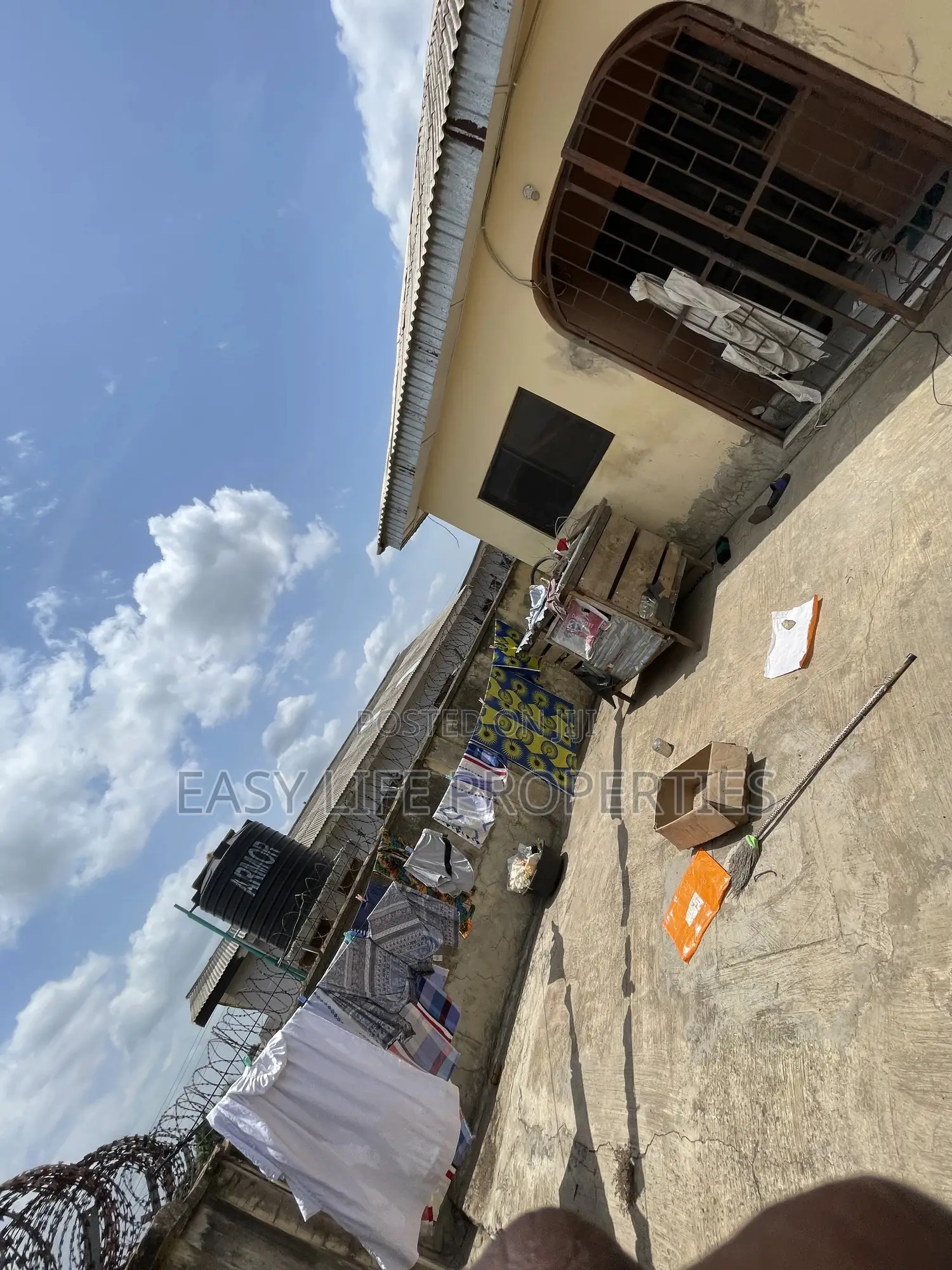 3bdrm Block of Flats in Ajoda Estate, Alakia for sale in Alakia