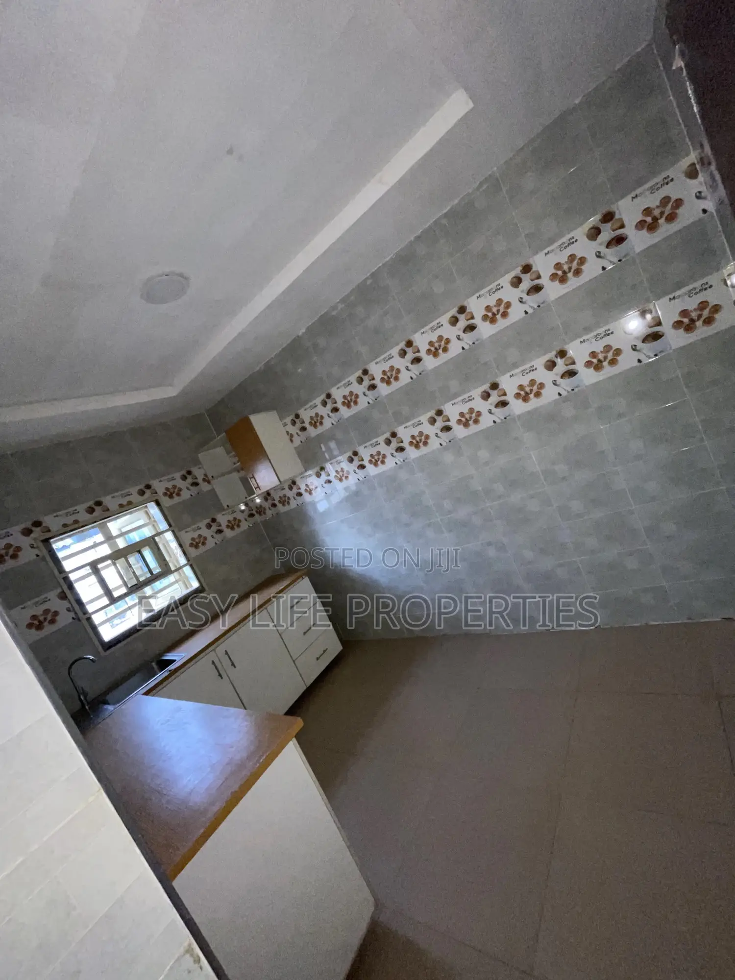 3bdrm Apartment in Akinfenwa, Alakia for rent in Alakia