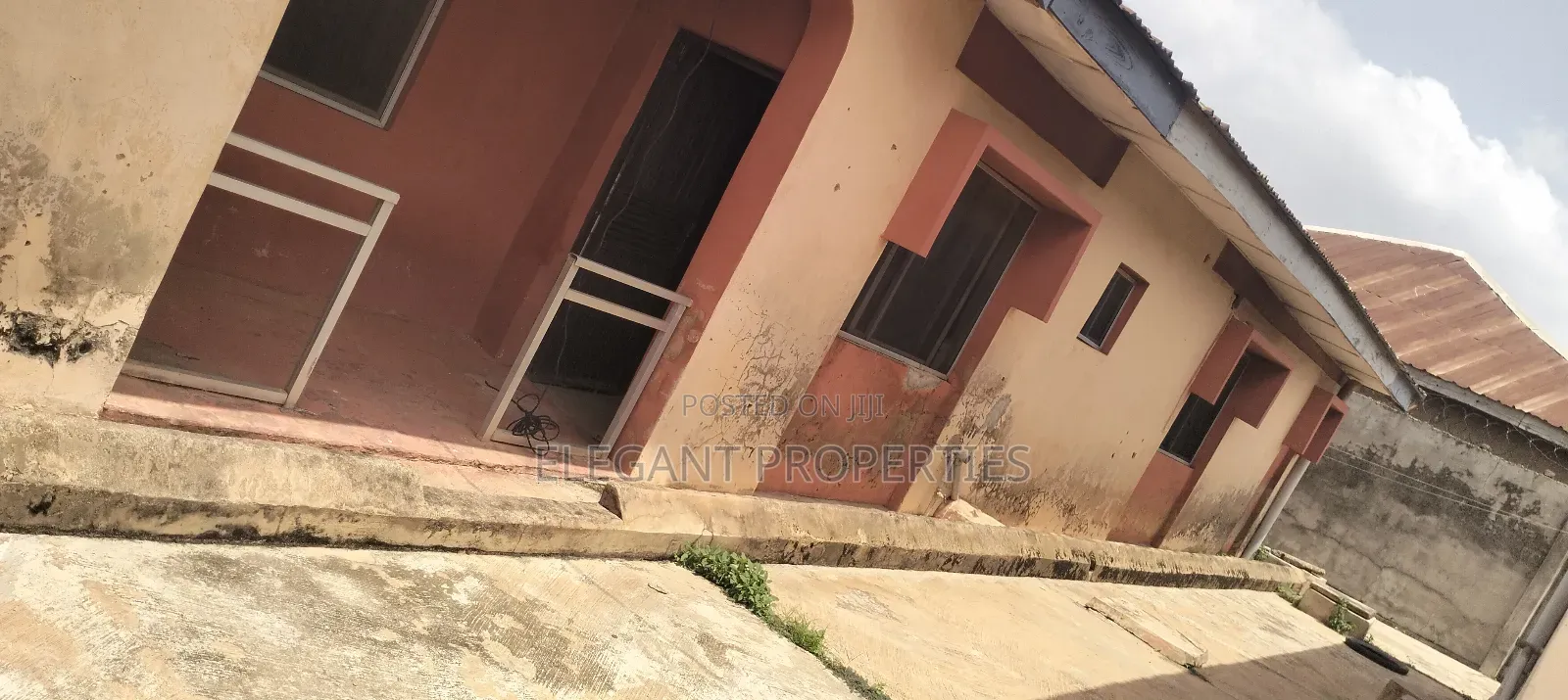4bdrm Block of Flats in Close To Lead Mall, Osogbo for sale in Osogbo