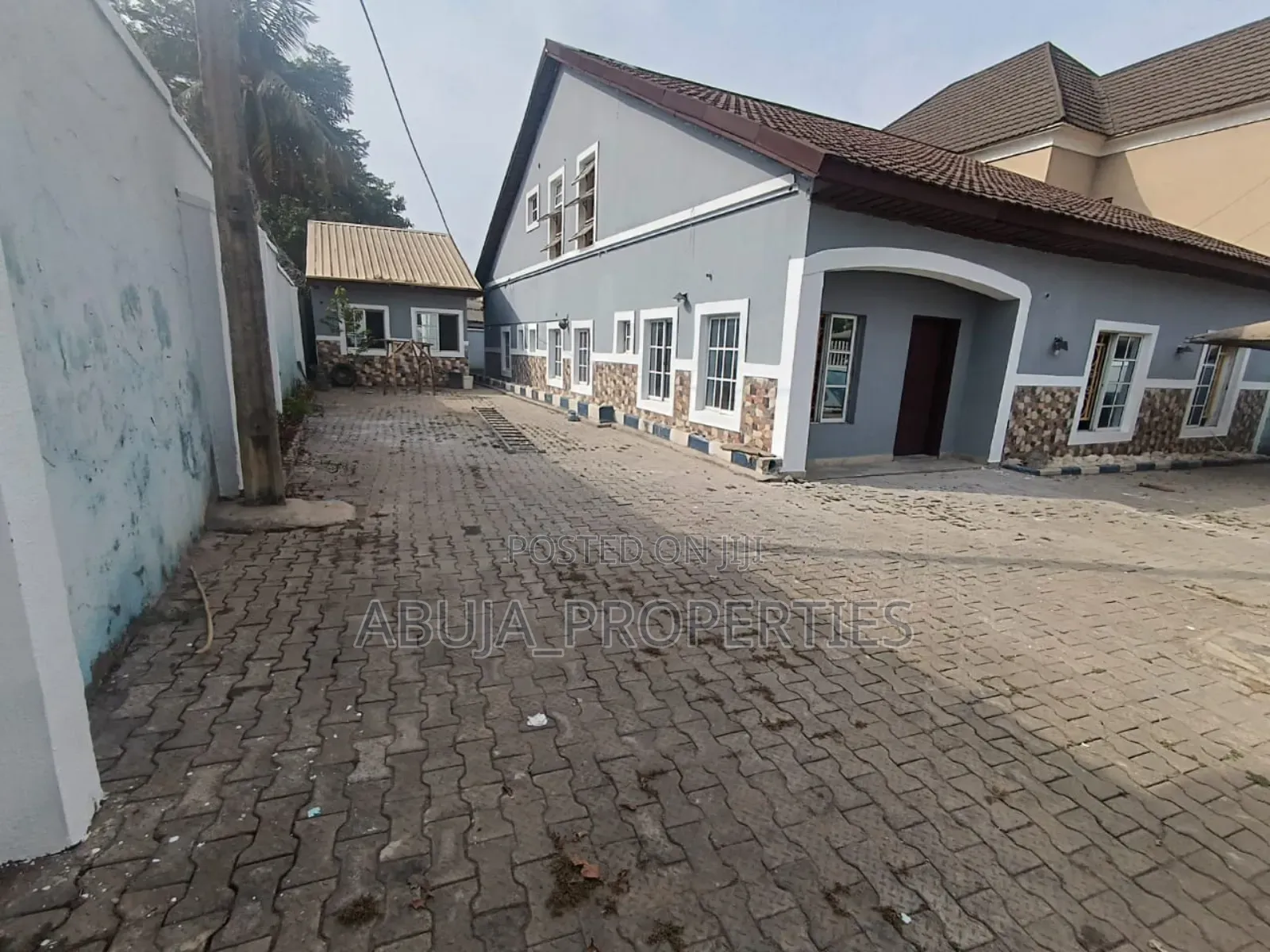4bdrm Bungalow in Wuse for rent in Wuse