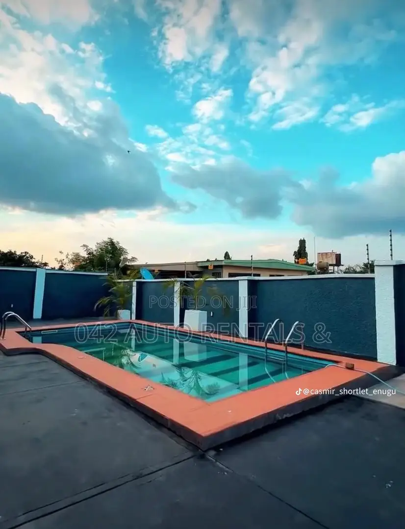 Luxury 2 Bedroom Bungalow Private Compound and Private Swimming Pool in Enugu