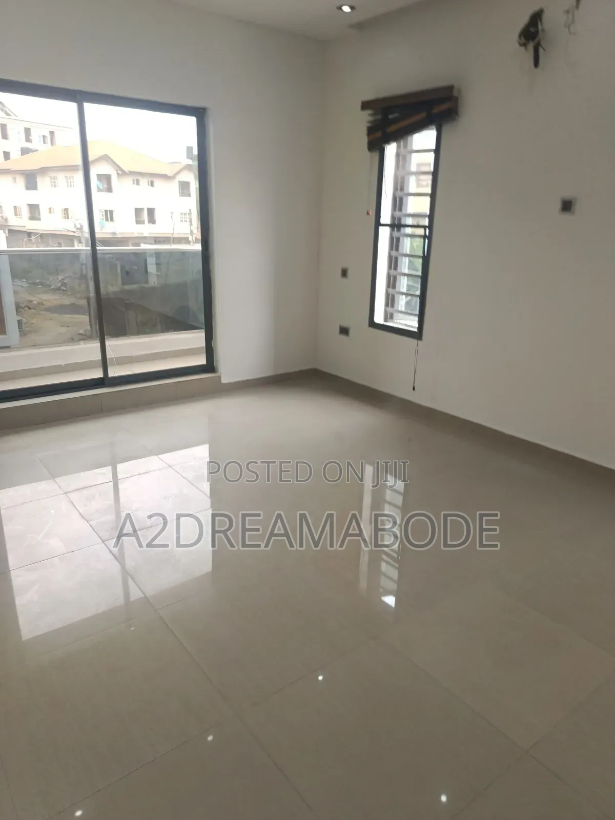 5bdrm Duplex in Magodo Phase 2 Gra for rent in GRA Phase 2 Shangisha