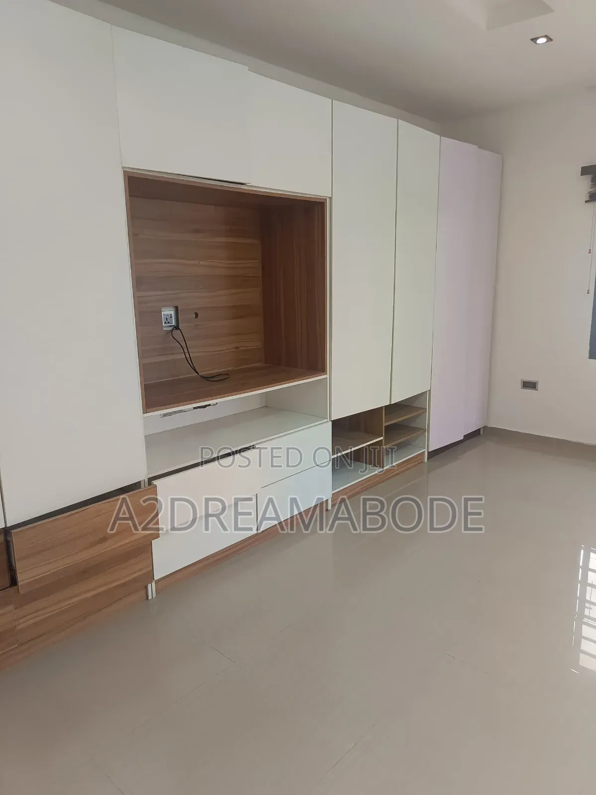 5bdrm Duplex in Magodo Phase 2 Gra for rent in GRA Phase 2 Shangisha