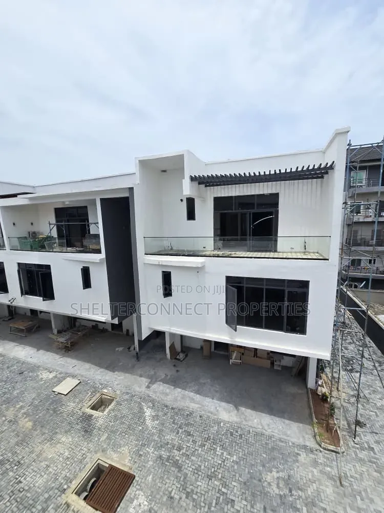 2bdrm Penthouse in Ikate for sale in Ikate