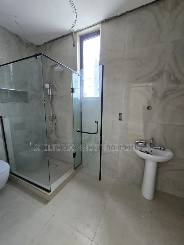 4bdrm Maisonette in Ikate for sale in Ikate