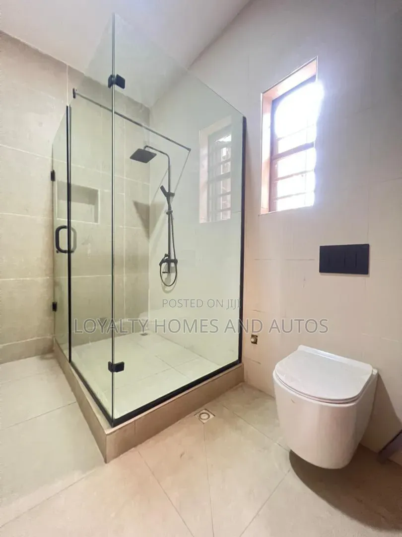3bdrm House in Adeniyi Jones for sale in Adeniyi Jones