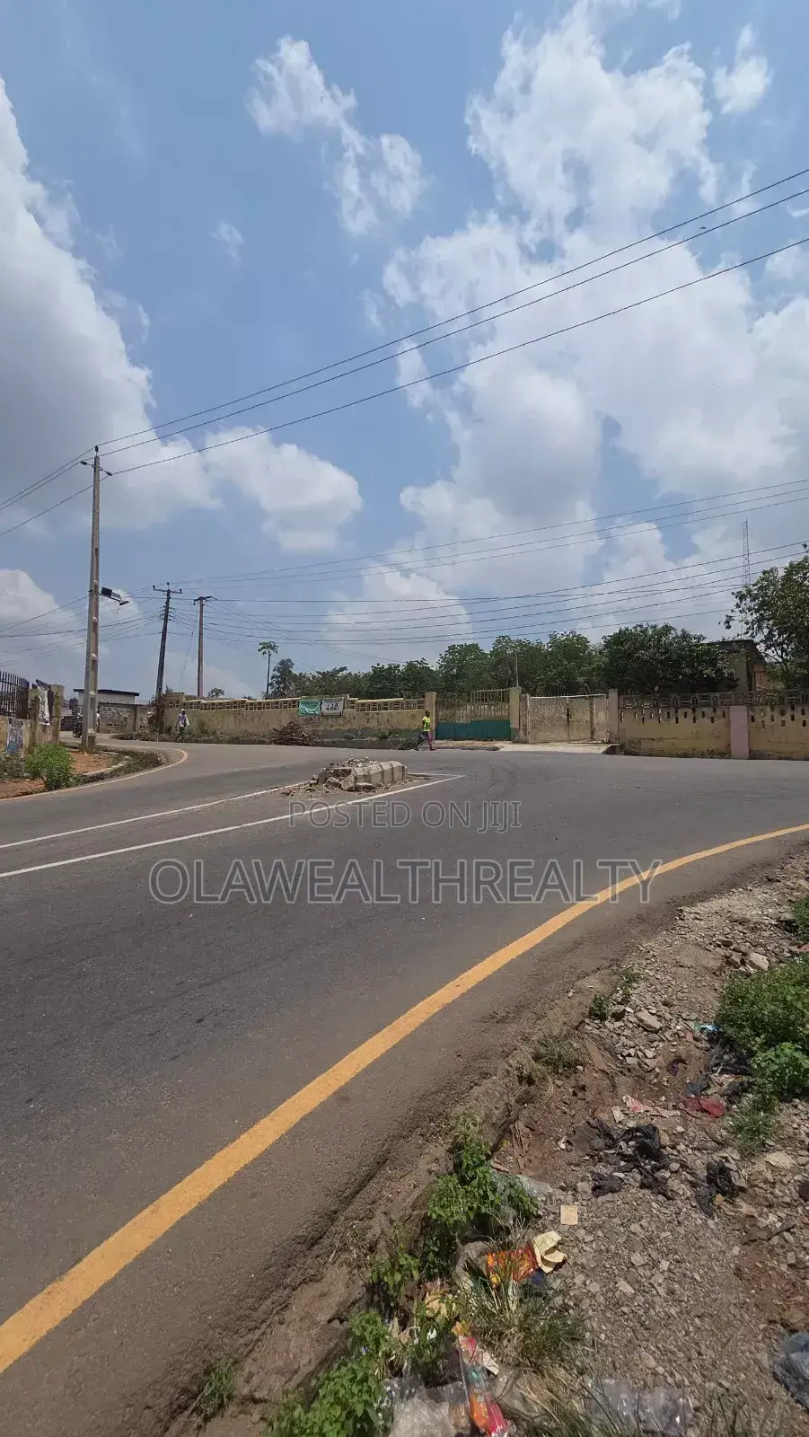 1380sqm Commercial Land At Mokola in Ibadan