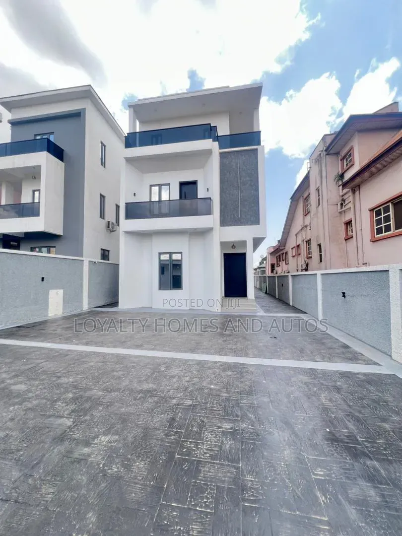 5bdrm Duplex in GRA Phase 2 Shangisha for sale in GRA Phase 2 Shangisha