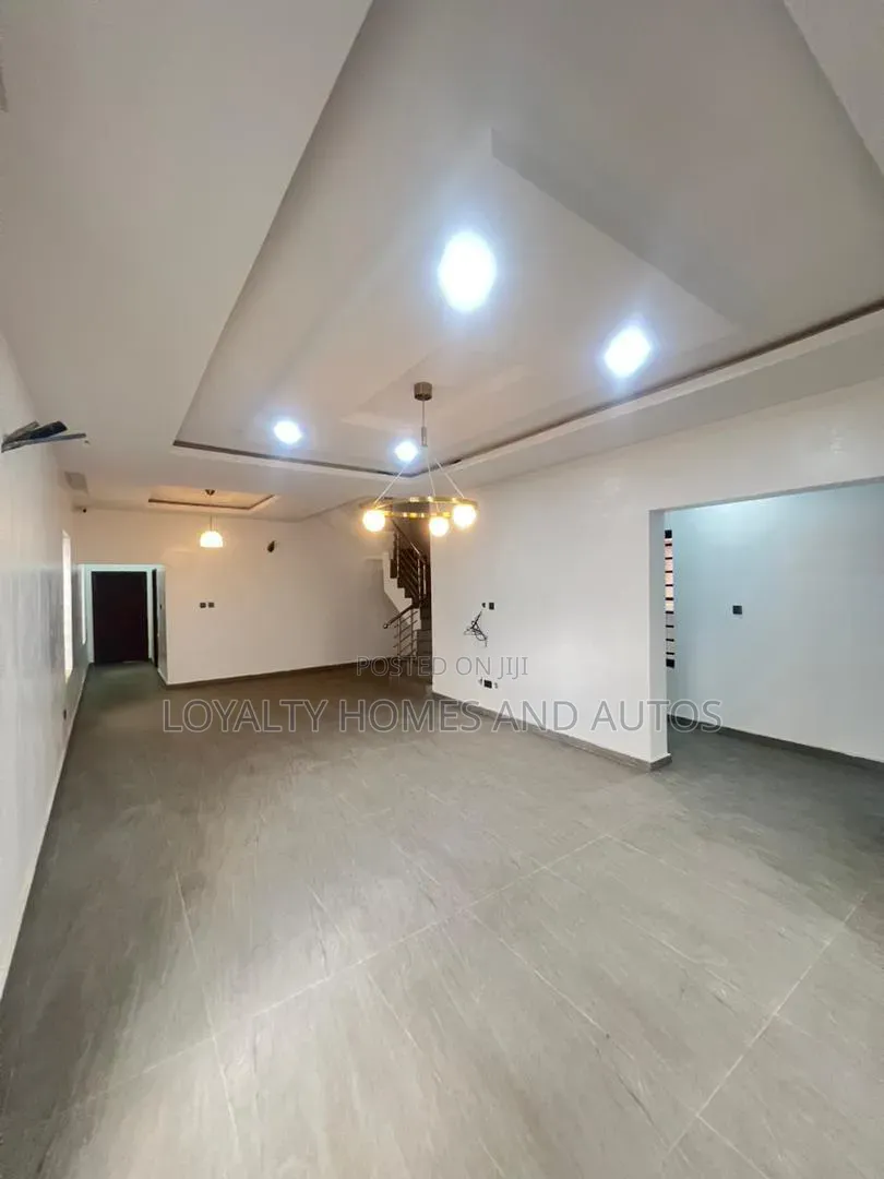 5bdrm Duplex in GRA Phase 2 Shangisha for sale in GRA Phase 2 Shangisha