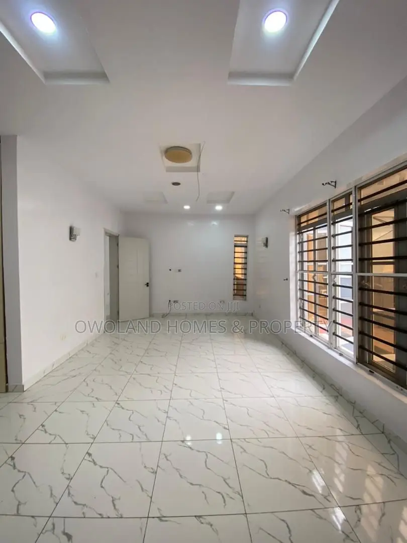 4bdrm Duplex in Eleganza Lekki Lagos for rent in Lekki Expressway