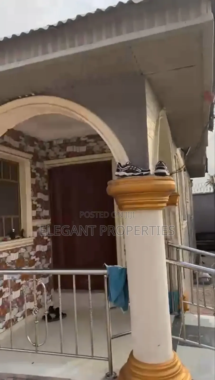 3bdrm Bungalow in Cele Junction Owode, Osogbo for sale in Osogbo