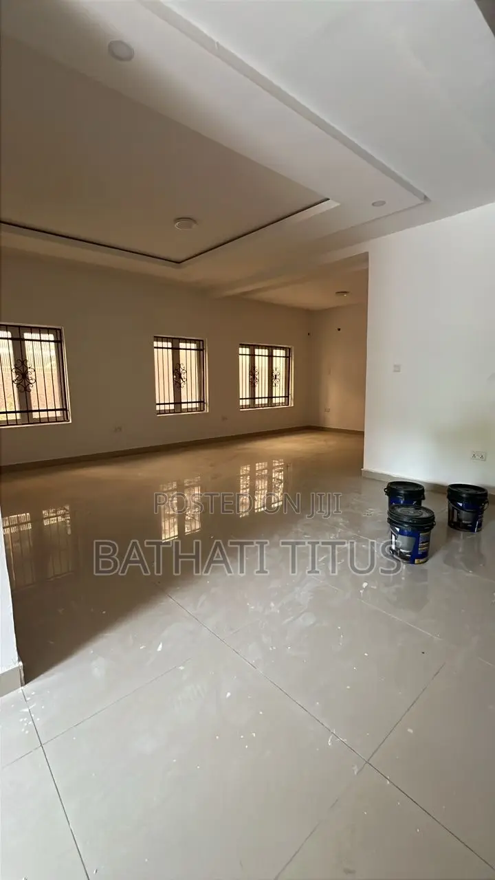 4bdrm Duplex in Life Camp for rent in Life Camp