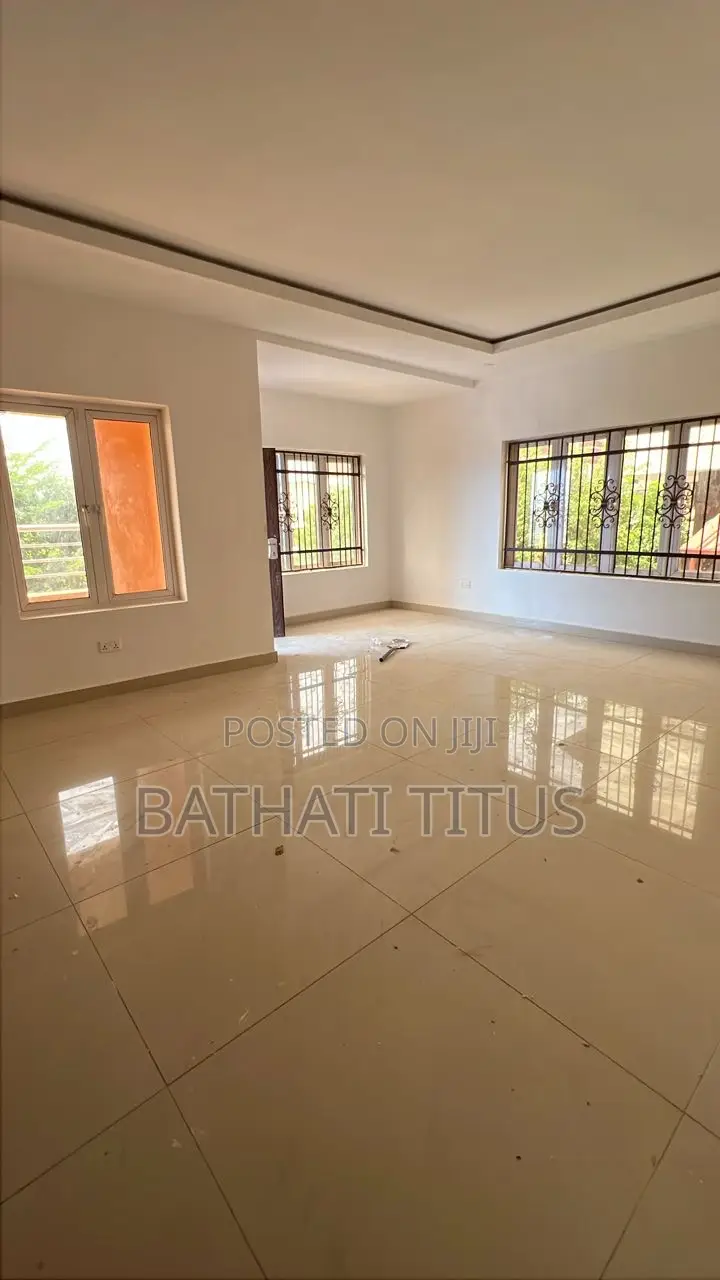 4bdrm Duplex in Life Camp for rent in Life Camp