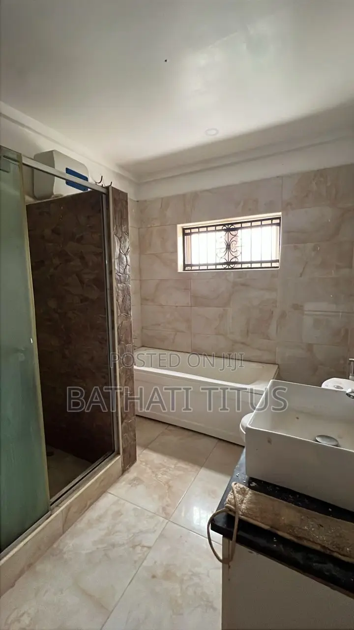 4bdrm Duplex in Life Camp for rent in Life Camp