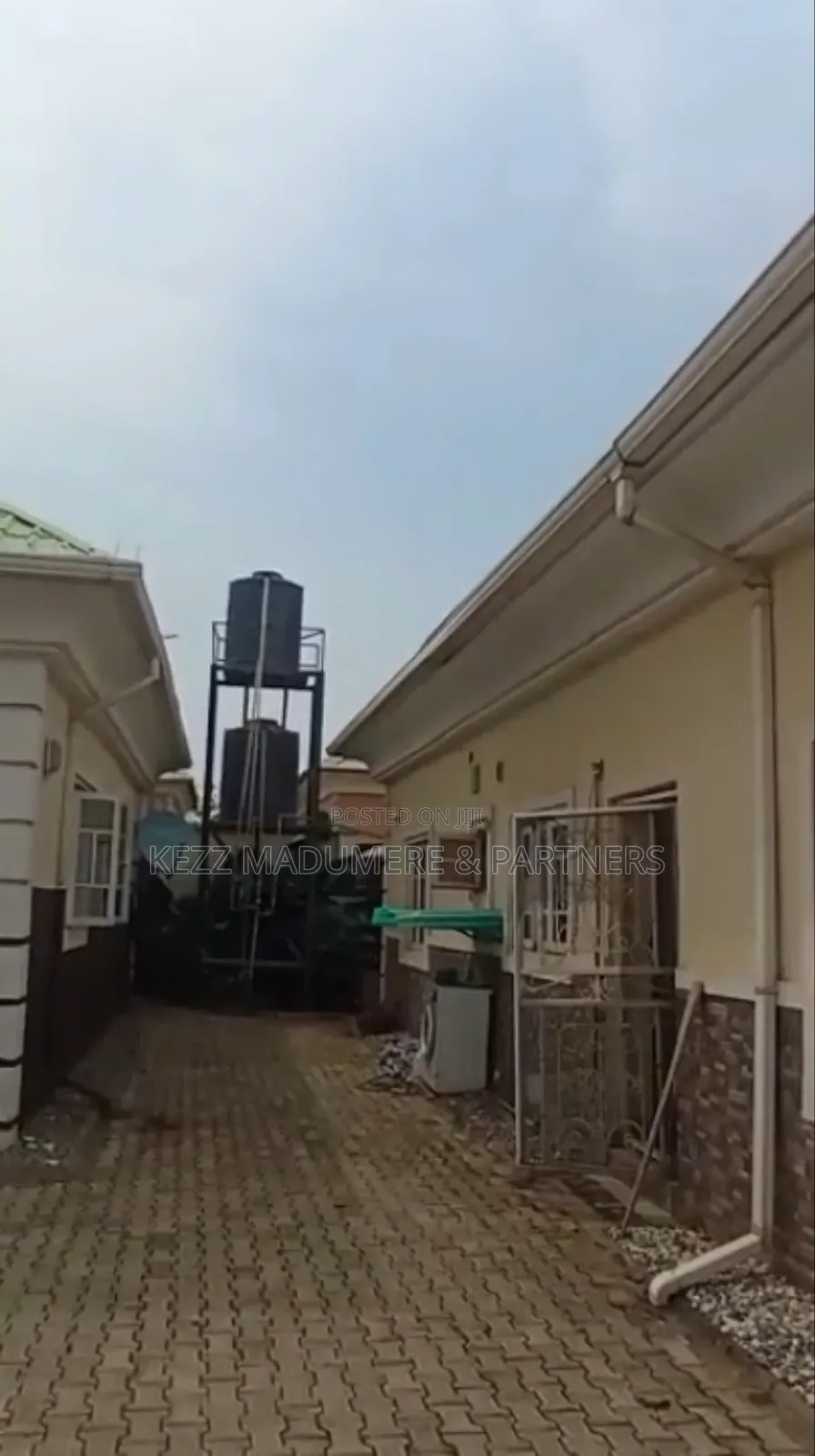 4bdrm Bungalow in Galadimawa Abuja Fct for sale in Galadimawa