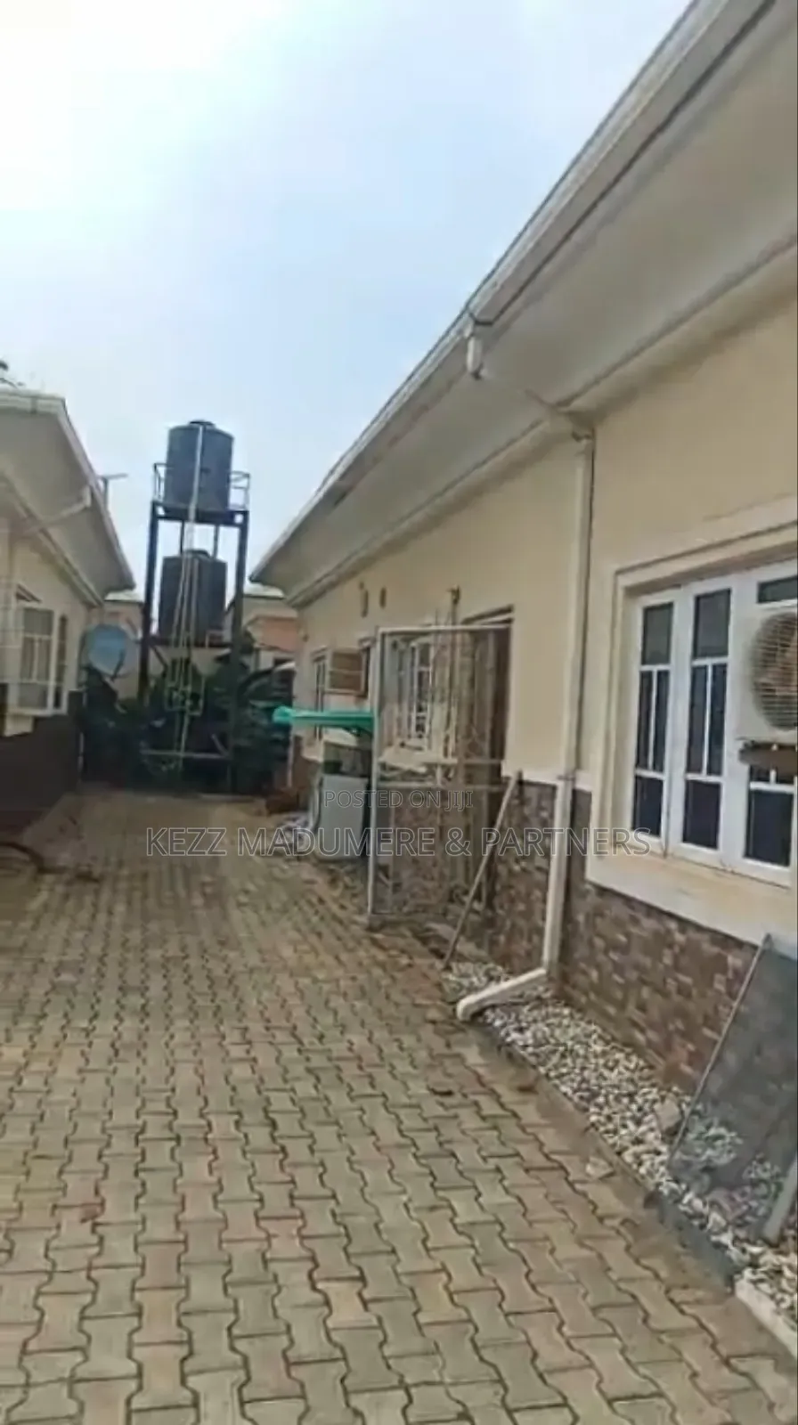 4bdrm Bungalow in Galadimawa Abuja Fct for sale in Galadimawa