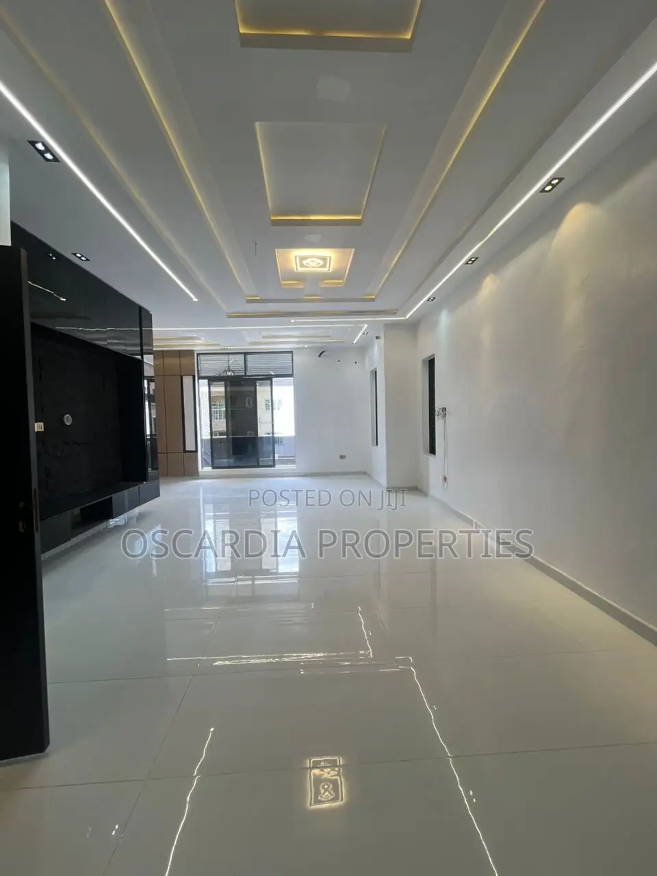 5bdrm Duplex in Sangotedo for sale in Sangotedo