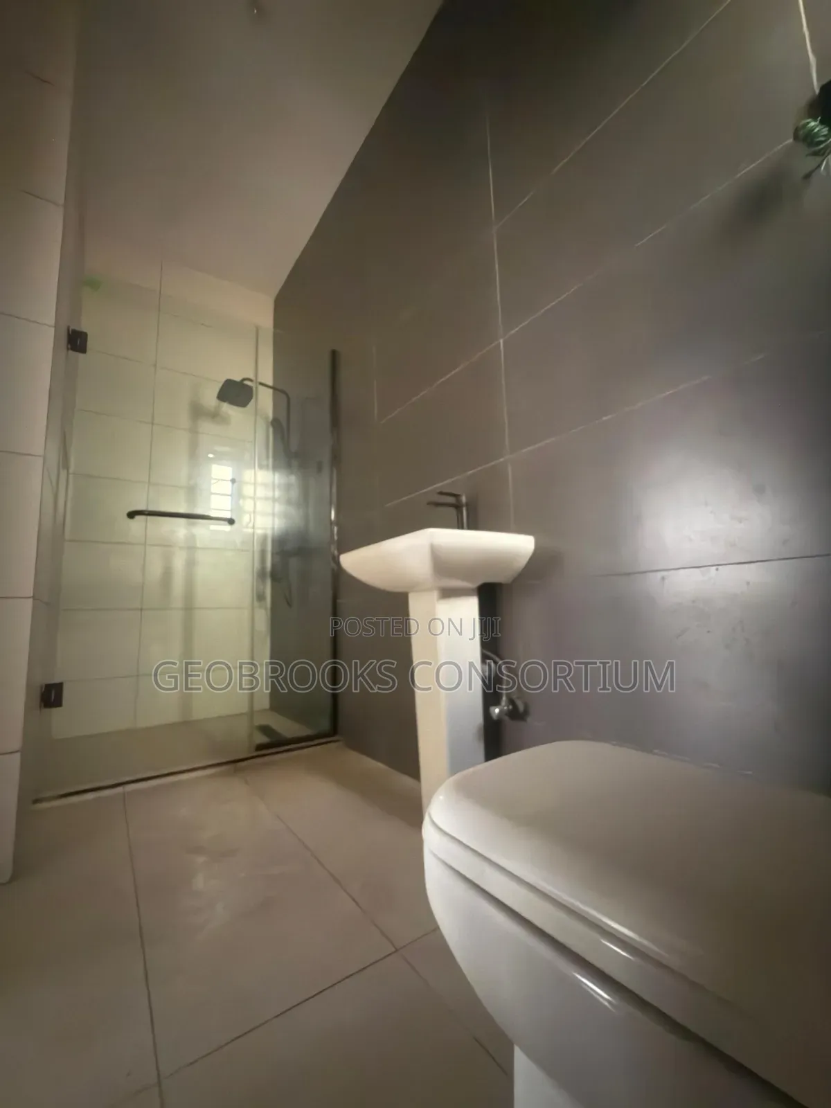 4bdrm Duplex in Kolapo Ishola Gra., Akobo for sale in Akobo