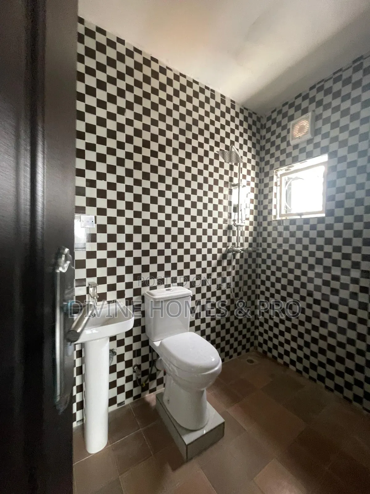 2bdrm Block of Flats in Life Camp for rent in Life Camp