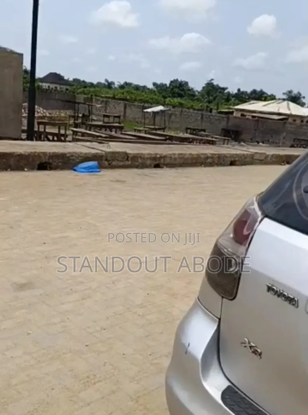 5bdrm House in In A Secure Location, Ketu-Alapere for sale in Ketu-Alapere