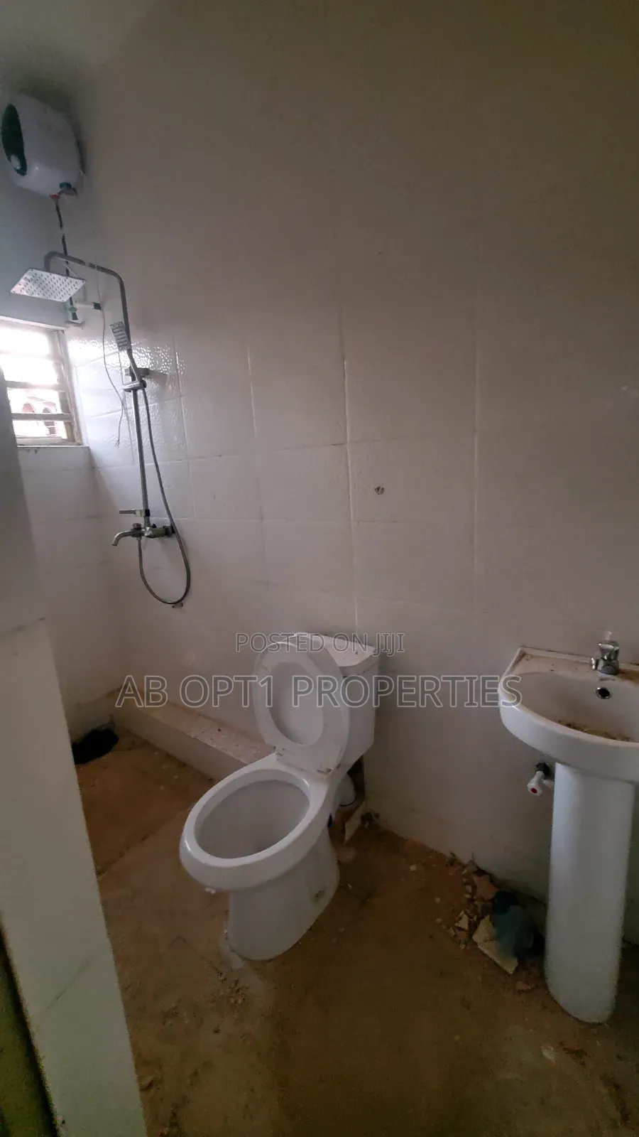 2bdrm Block of Flats in Fanalu Road, Gra, Benin City for rent in Benin City
