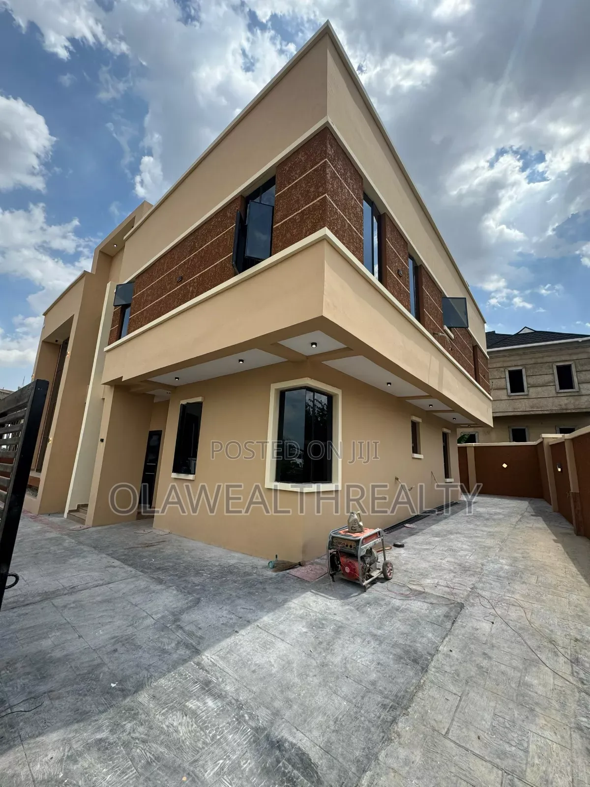4bdrm Duplex in Carlton Gate Estate, Akobo for sale in Akobo